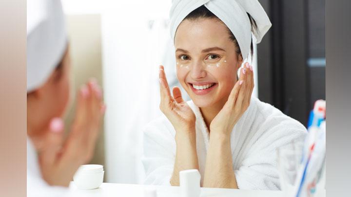 Kulit Cerah, Hati Senang: Tips Perawatan Wajah ala Cilacap